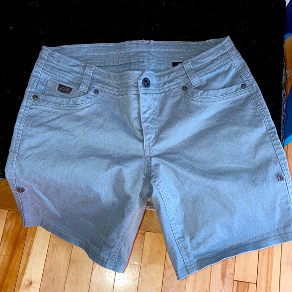 Kuhl shorts size 6 - 7” inseam - Picture 1 of 4
